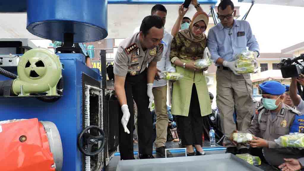 Polrestabes Medan Musnahkan Ganja dan Sabu-sabu