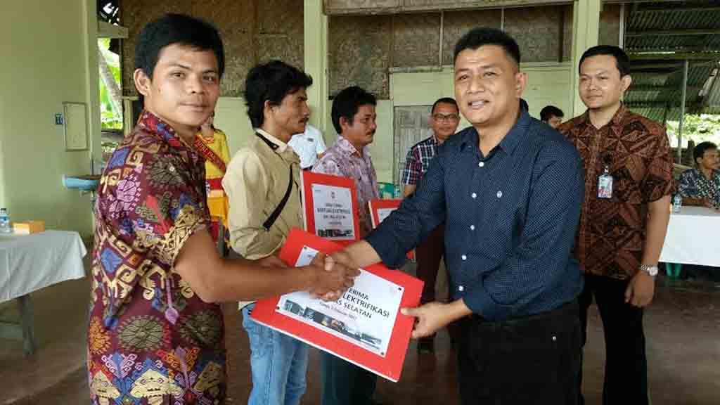 PT Adhi Karya Bangun 50 Pintu MCK dan Elektrifikasi di Nias Selatan
