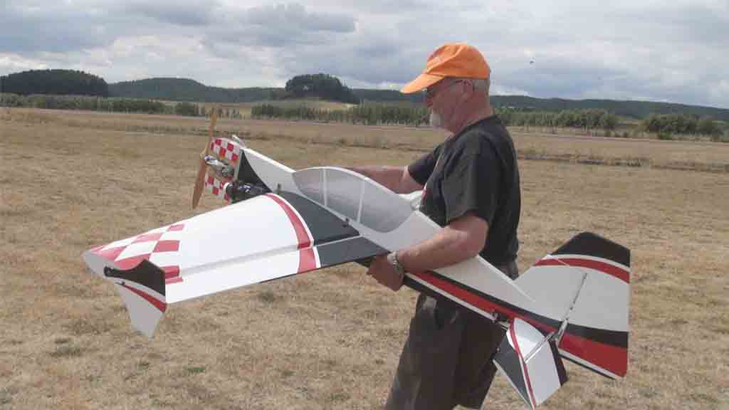 Pecahkan Rekor MURI, 1.000 Pesawat Aeromodelling Mengudara di Langit Jogjakarta