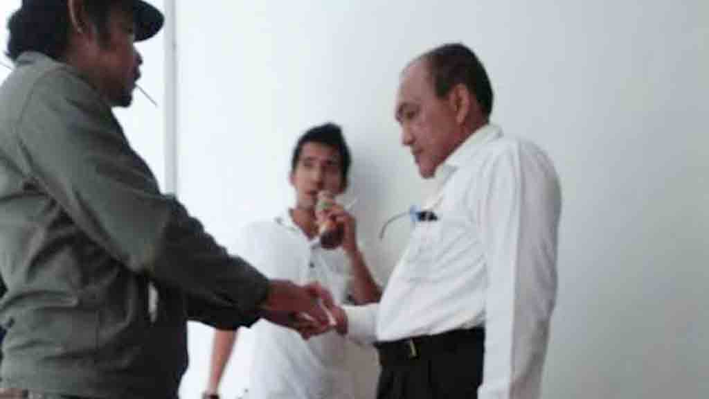 Diduga Alergi Terhadap Wartawan, Sekda Nias Utara Dapat Hadiah Rp. 5.000