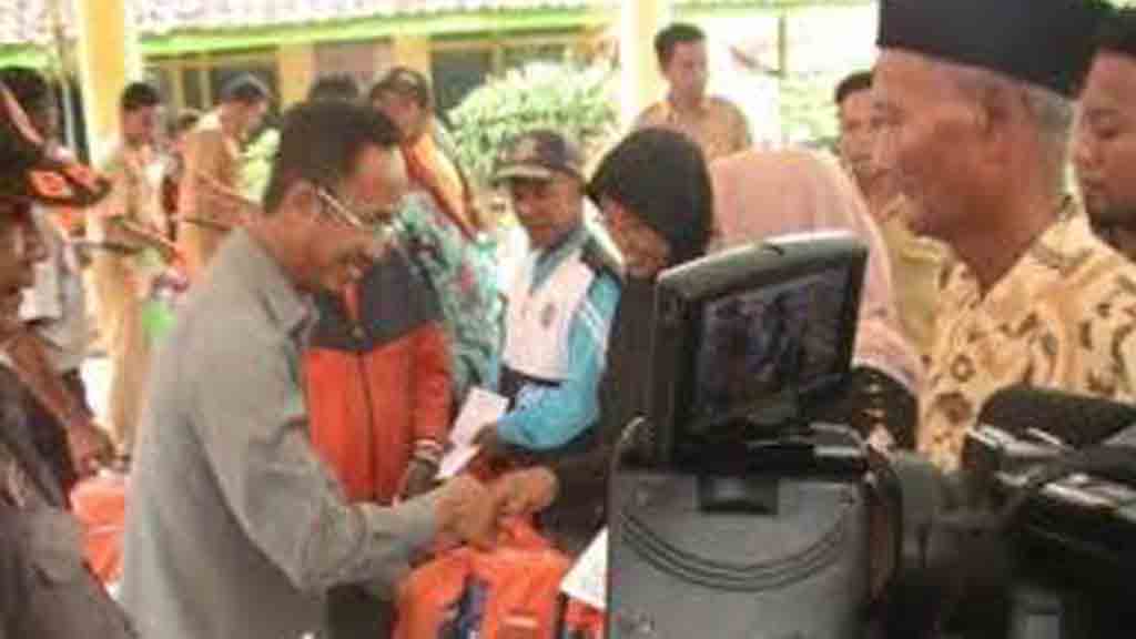 Bupati Pamekasan Angkat Bicara Soal Aksi Mesum di Kantor Pemkab