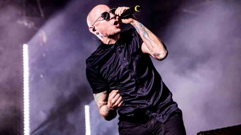 Chester Bennington Bunuh Diri, Blink 182 Batalkan Duet Maut dengan Linkin Park