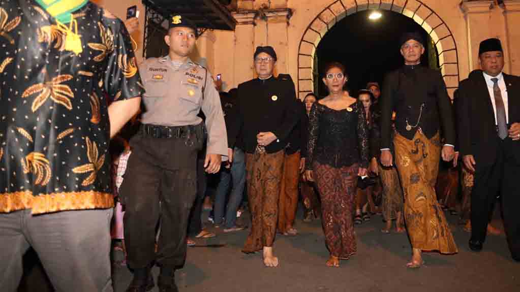 Mendagri Hadiri Peringatan Malam 1 Suro di Pura Mangkunegaraan