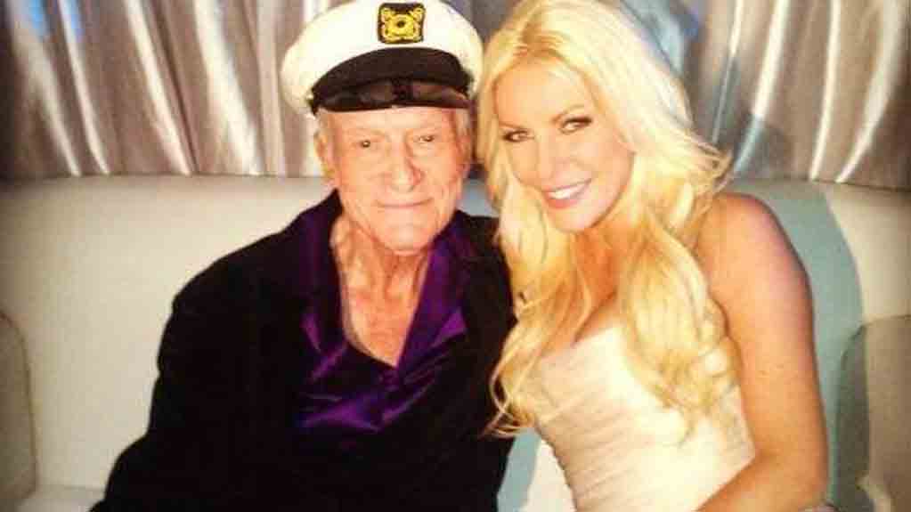 Hugh M. Hefner bersama Christal
