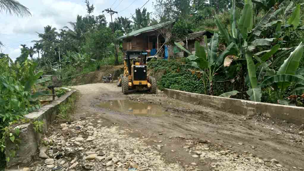 Komisi C DPRD Menduga Rekanan Palsukan Dokumen Pembangunan Jalan Lahusa Gomo