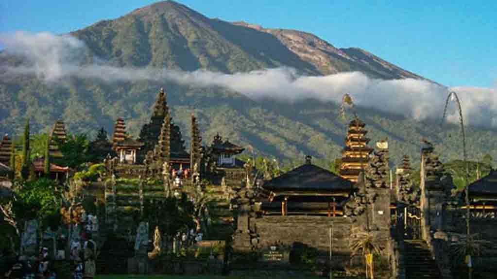 Status Gunung Agung Masih Siaga, Radius Daerah Bahaya Dipersempit