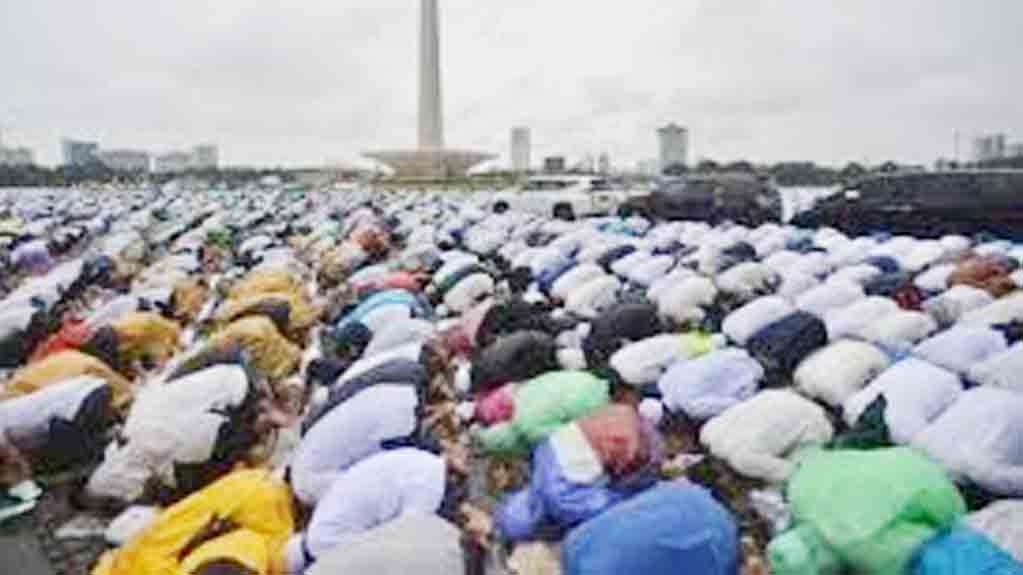 Anies Izinkan Alumni 212 Gelar Reuni di Monas