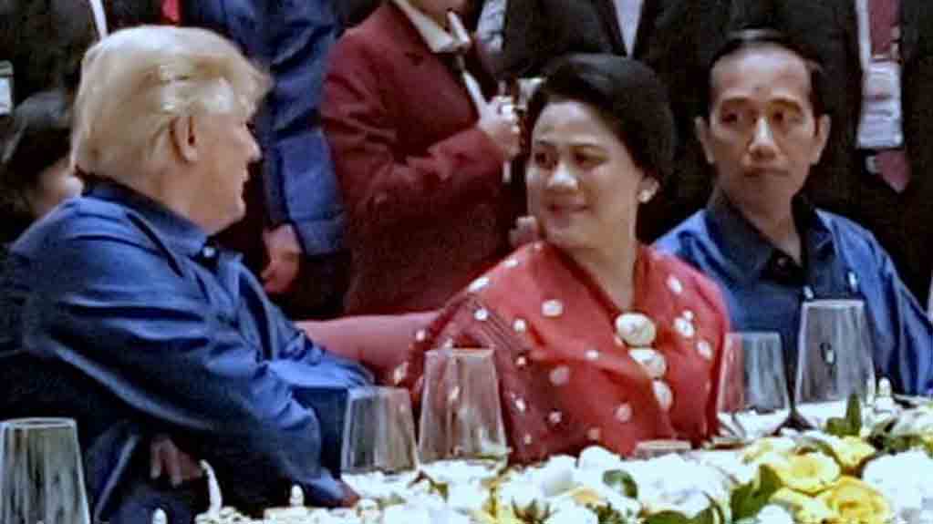 Serunya Trump – Iriana Bicarakan Pernikahan Kahiyang-Bobby