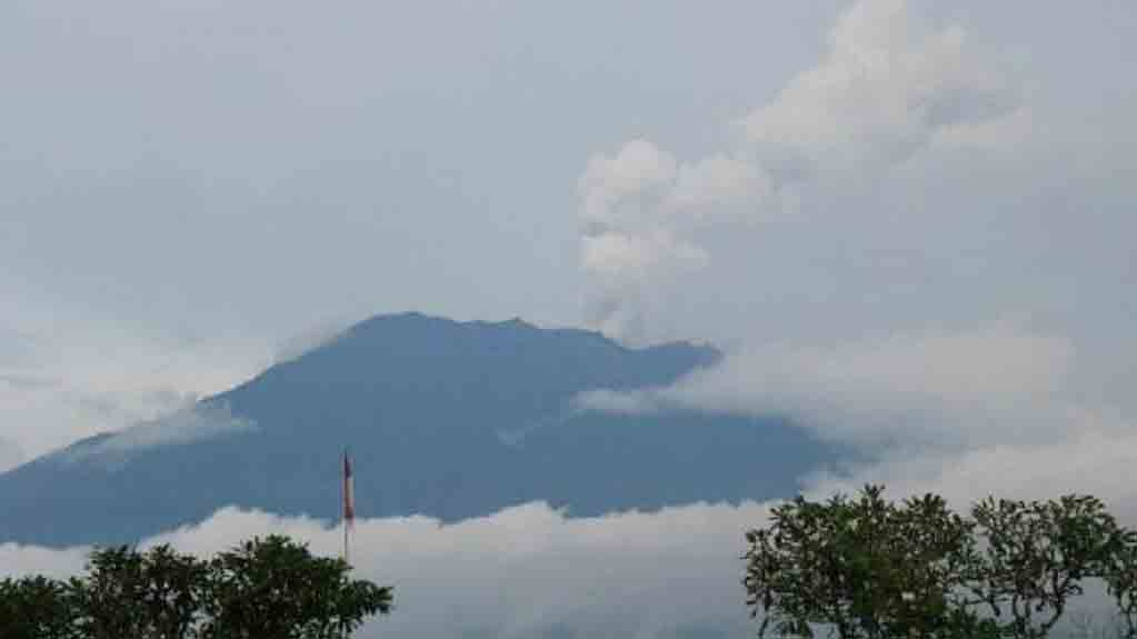 Demi Pariwisata, Pemprov Bali Cabut Status Tanggap Darurat Bencana Gunung Agung