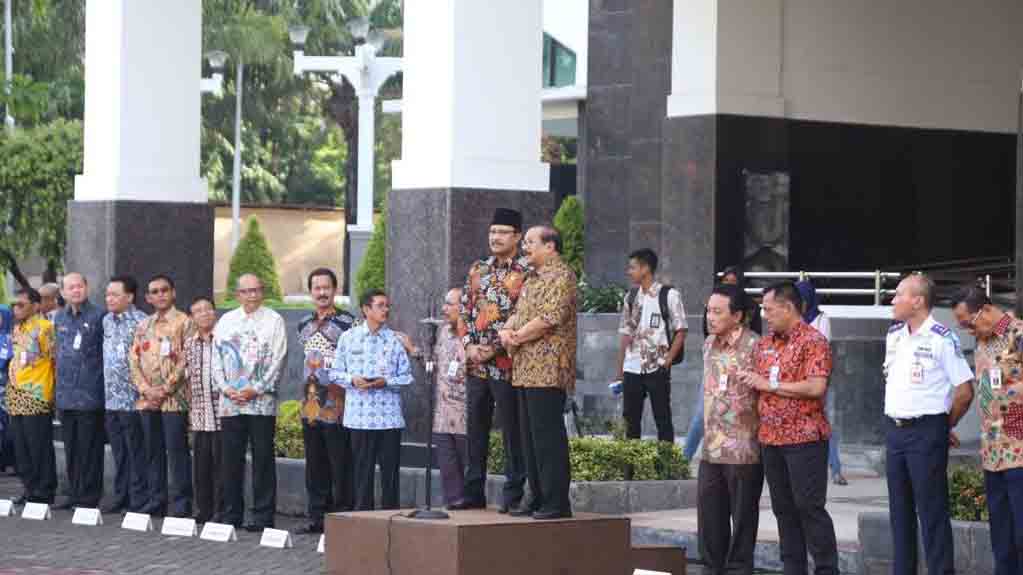 Pakde Karwo Ajak ASN Sukseskan Program Pemprov Jatim 2018