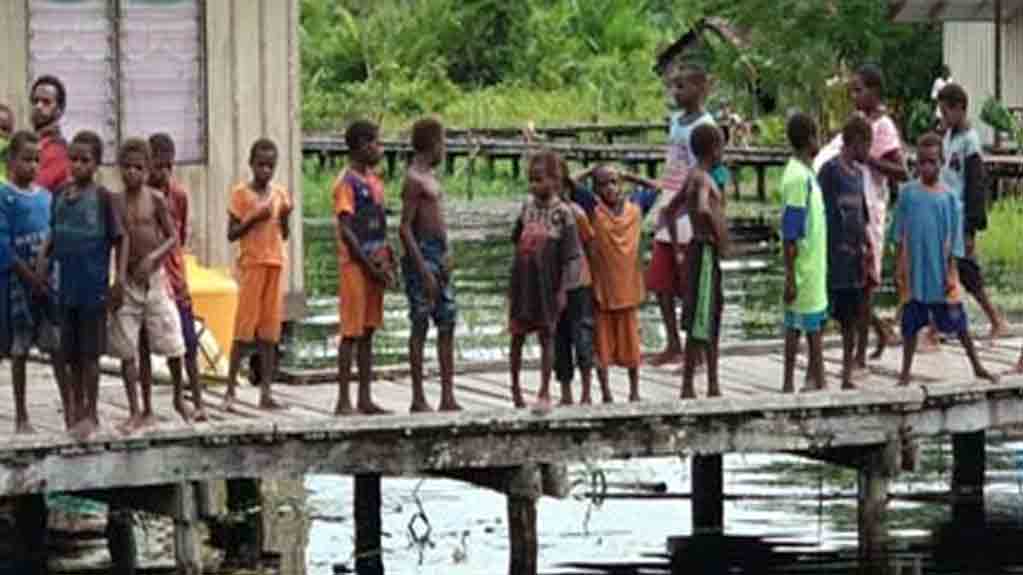 Cegah Wabah Campak Meluas, 1.400 Anak Distrik Sawaerma Diimunisasi