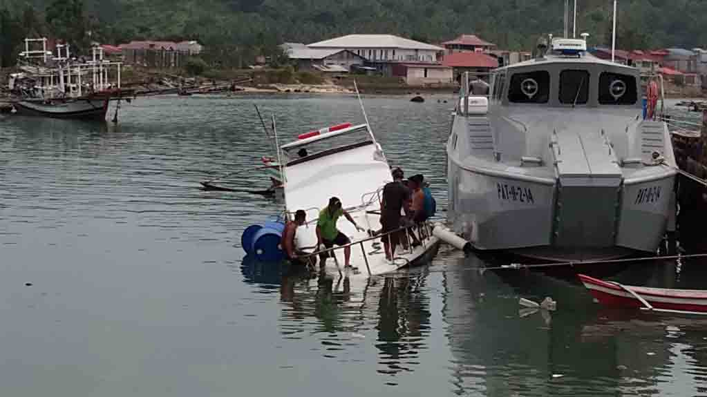 Diduga Kapal Bekas, Kapal Ambulance Baru Beli Karam di Dermaga Telukdalam 