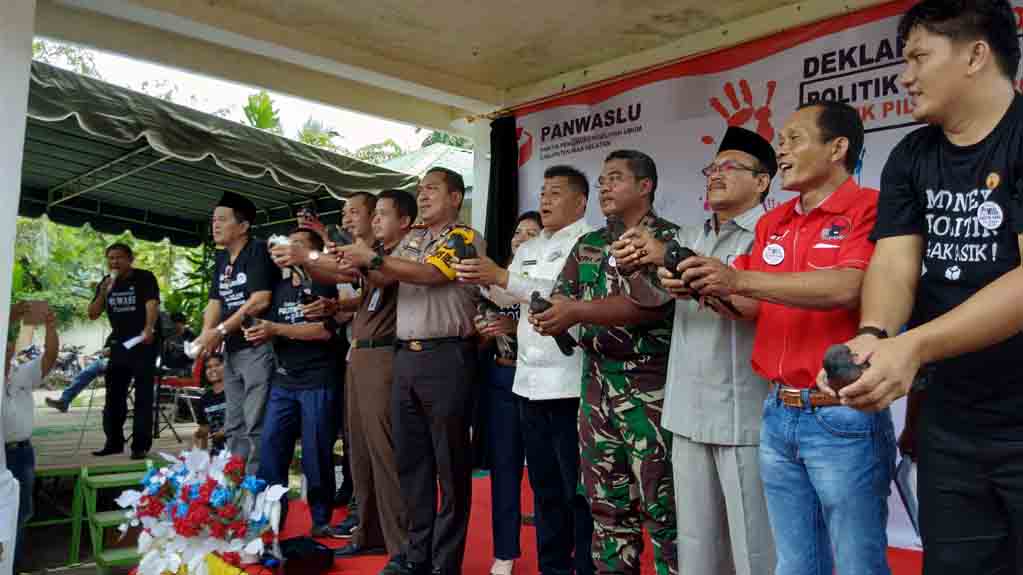 Panwaslih Nias Selatan Gelar Deklarasi Tolak Money Politik dan Politisasi Sara