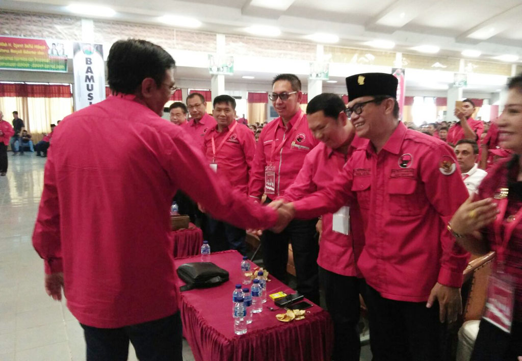 Djarot: “Kader Partai Harus Lebih Hebat dari Relawan”