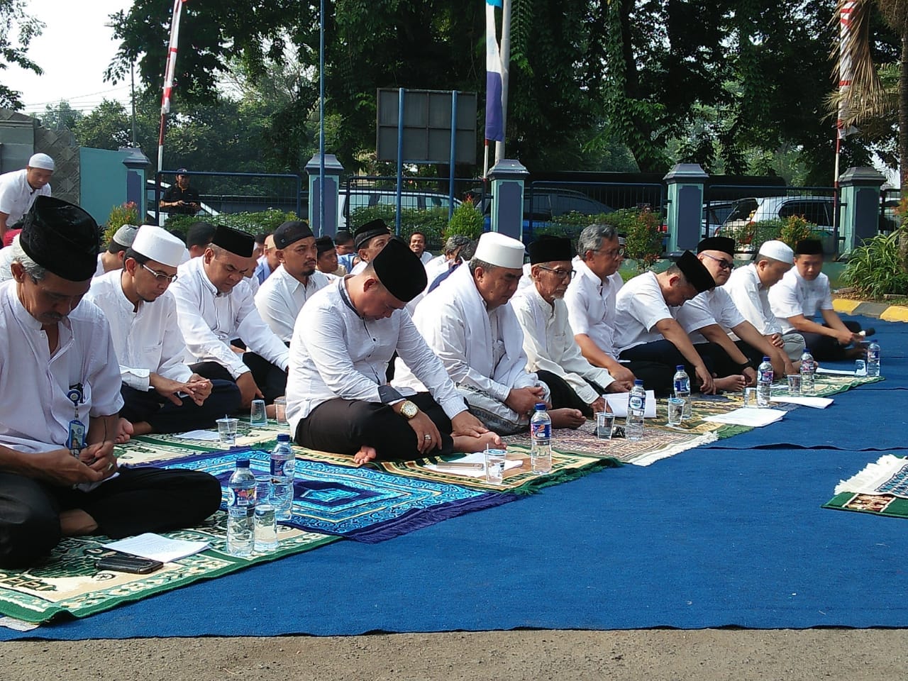 Musim Kemarau Pegawai PDAM TB Salat Minta Hujan