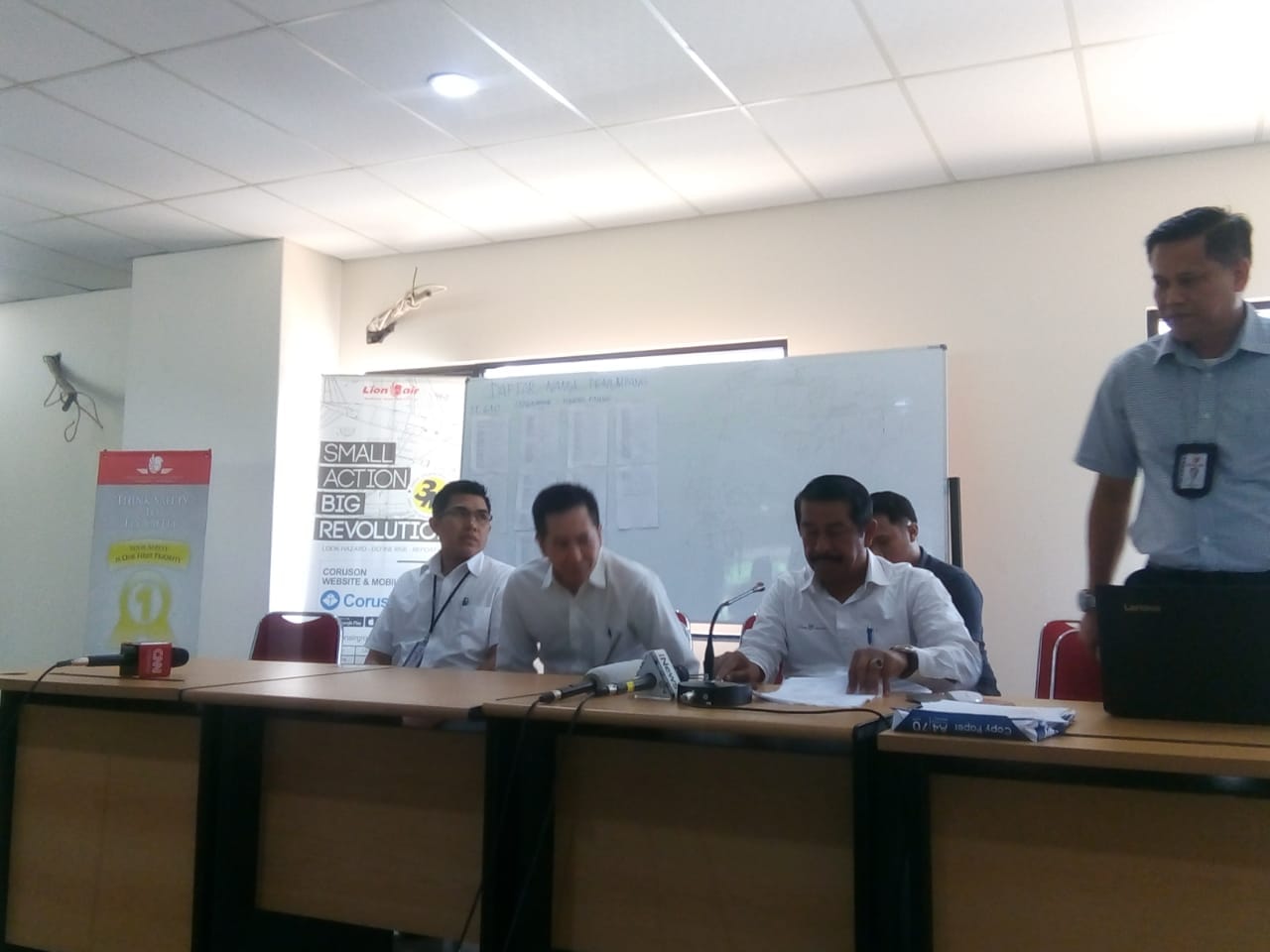 Lion Air Sebut Pesawat JT-610 Sempat Alami Kendala Teknis pada Minggu Malam