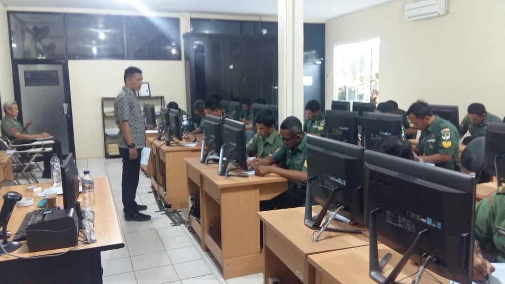 HUT TNI, Puluhan Tentara di Tangerang Ikut Ujian SIM