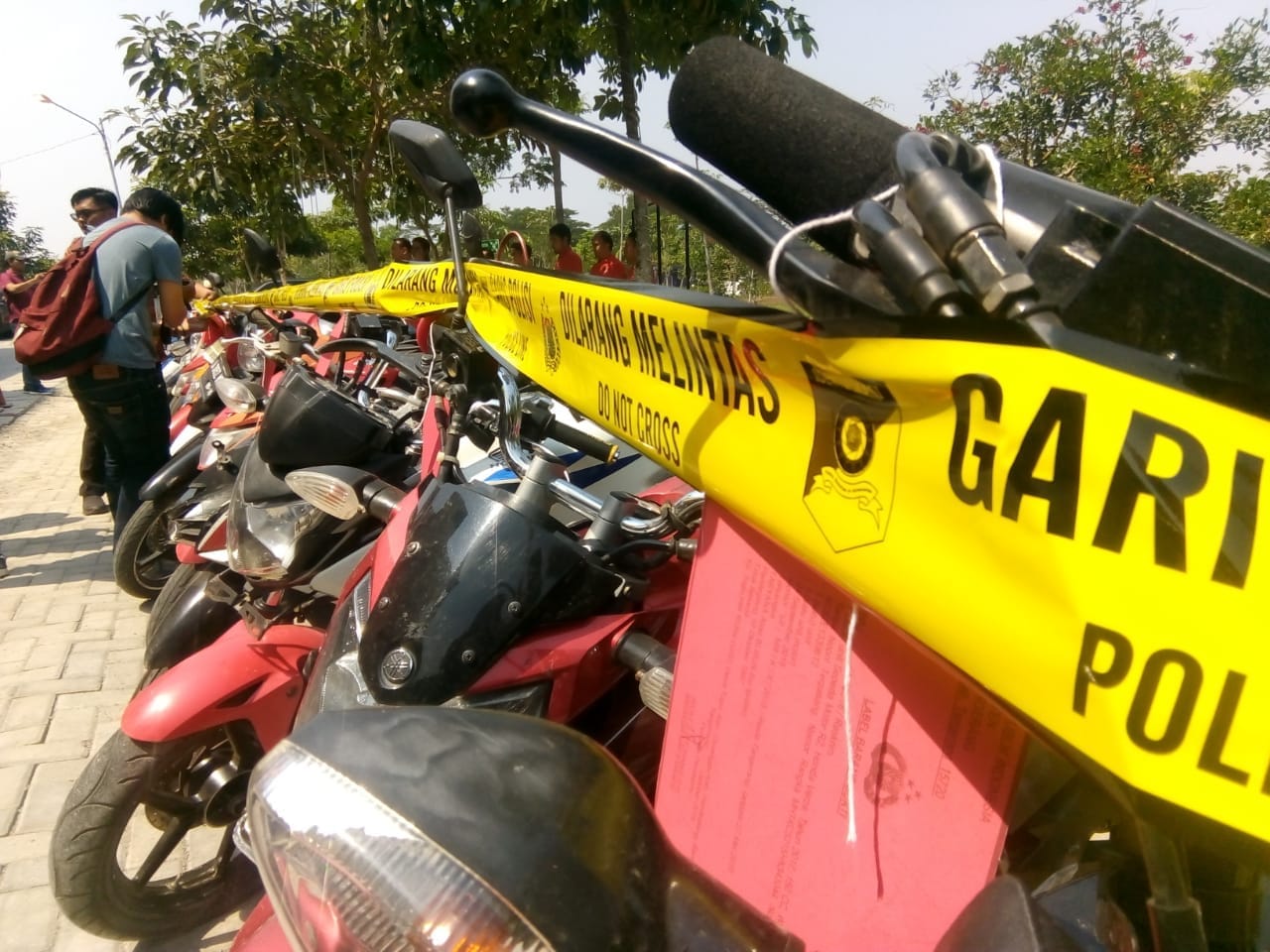 Polisi Tembak Kawanan Begal Motor di Kawasan Jatake