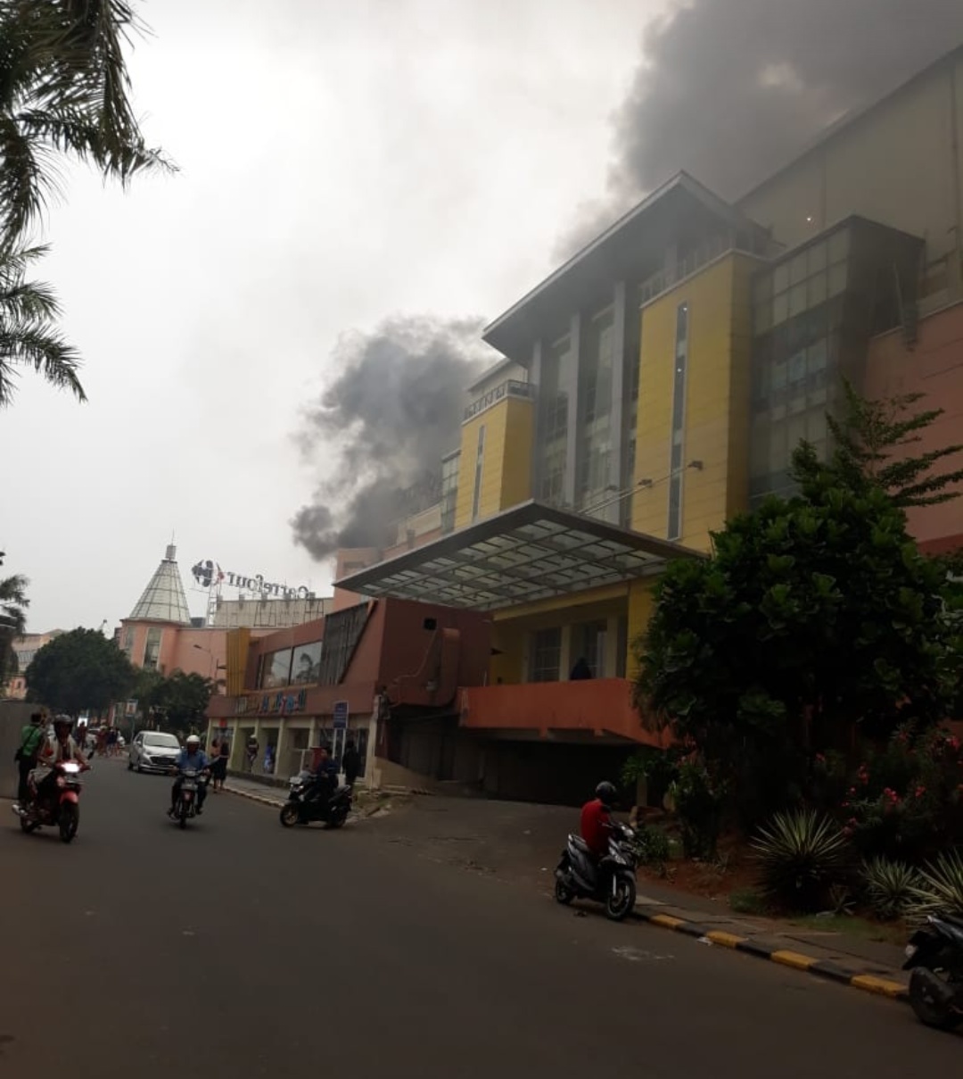 CBD Ciledug Kebakaran, Diduga Api Puntung Rokok Karyawan
