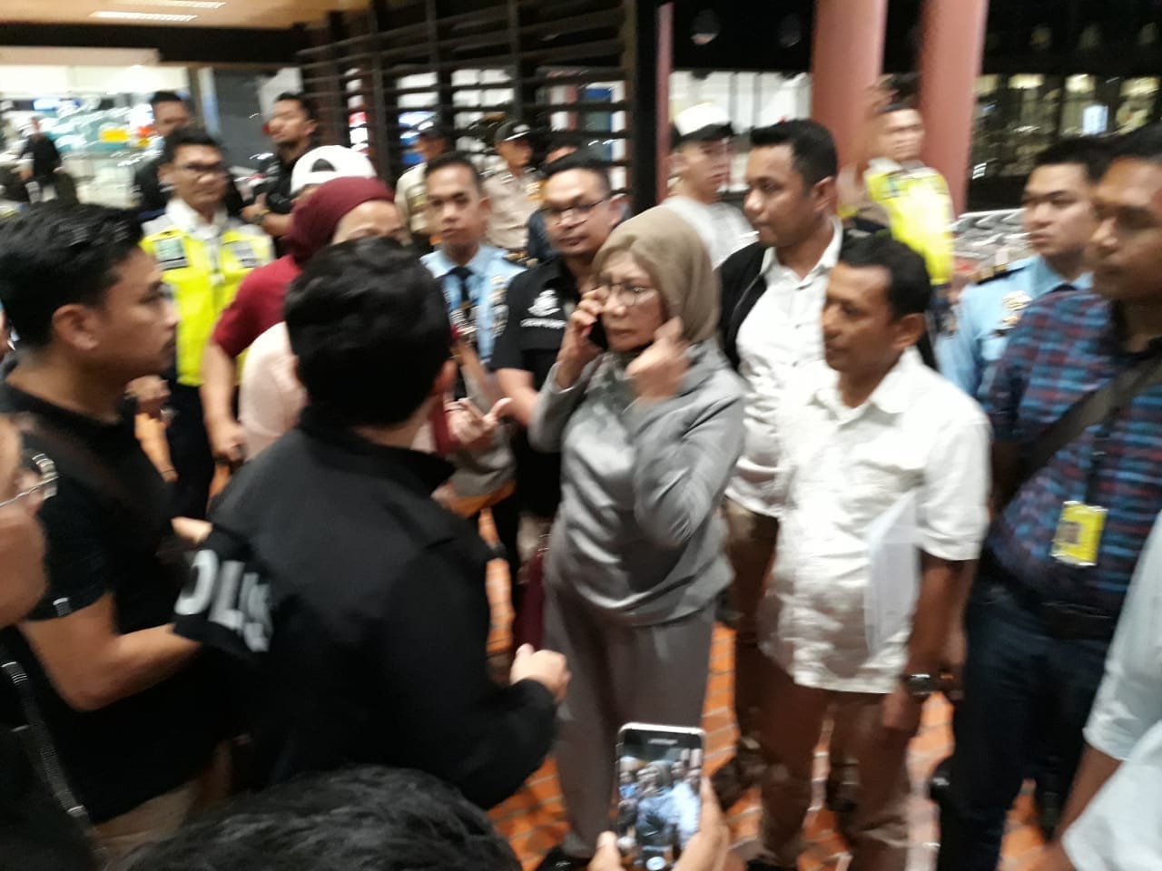 Ratna Sarumpaet Dicegal Di Bandara Soekarno Hatta Saat Hendak Terbang ke Chile