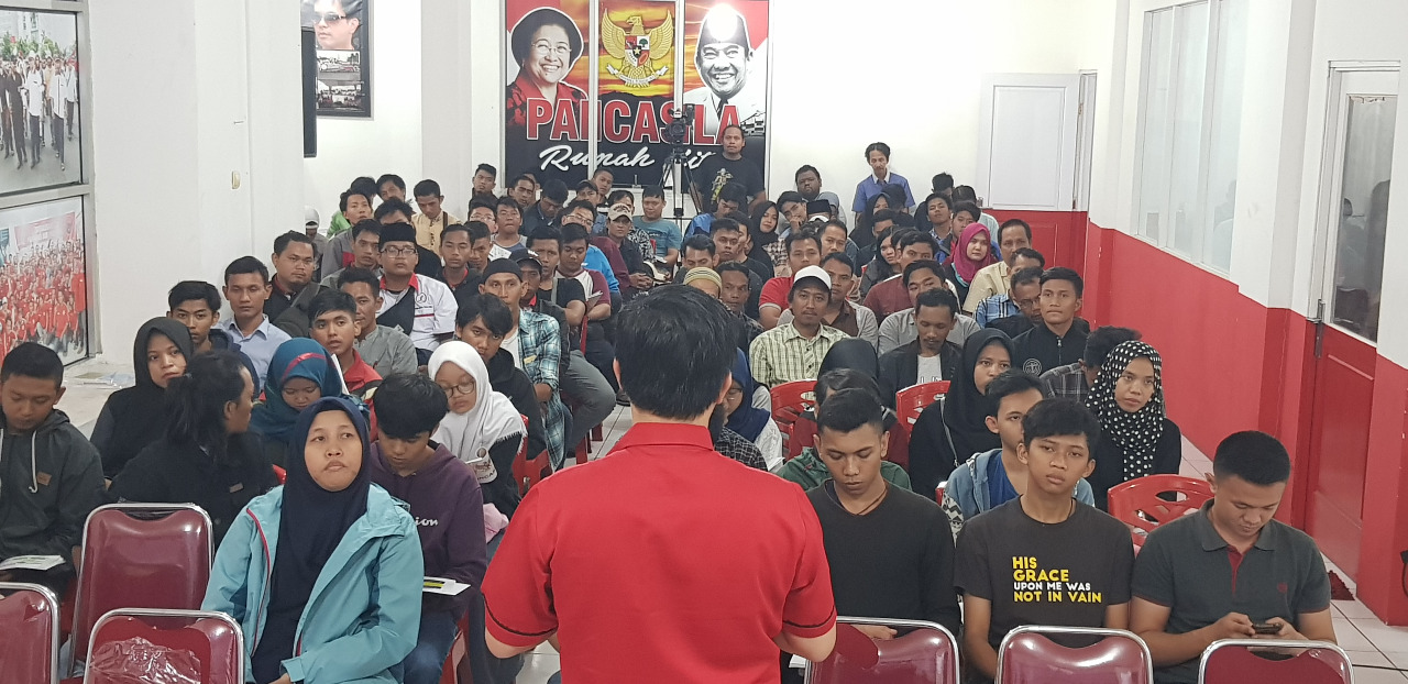 Marinus Gea Tanamkan Nilai Nasionalisme Pada Generasi Milenial