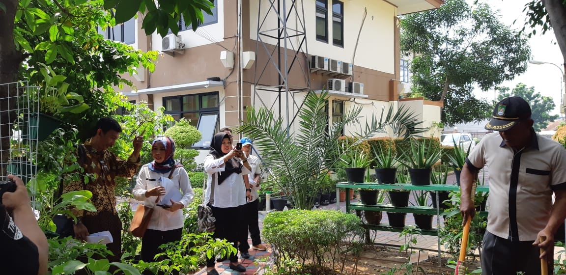 Tim Adiwihita Lestari Kota Tangerang Nilai Kantor Kecamatan Batuceper