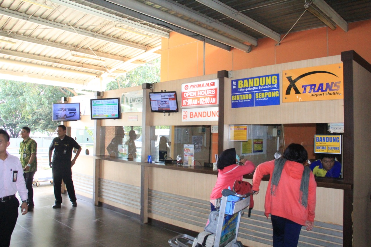 Shelter Bus Terminal 2 Pilot Project Sistem Antrean Bus di Bandara Soetta