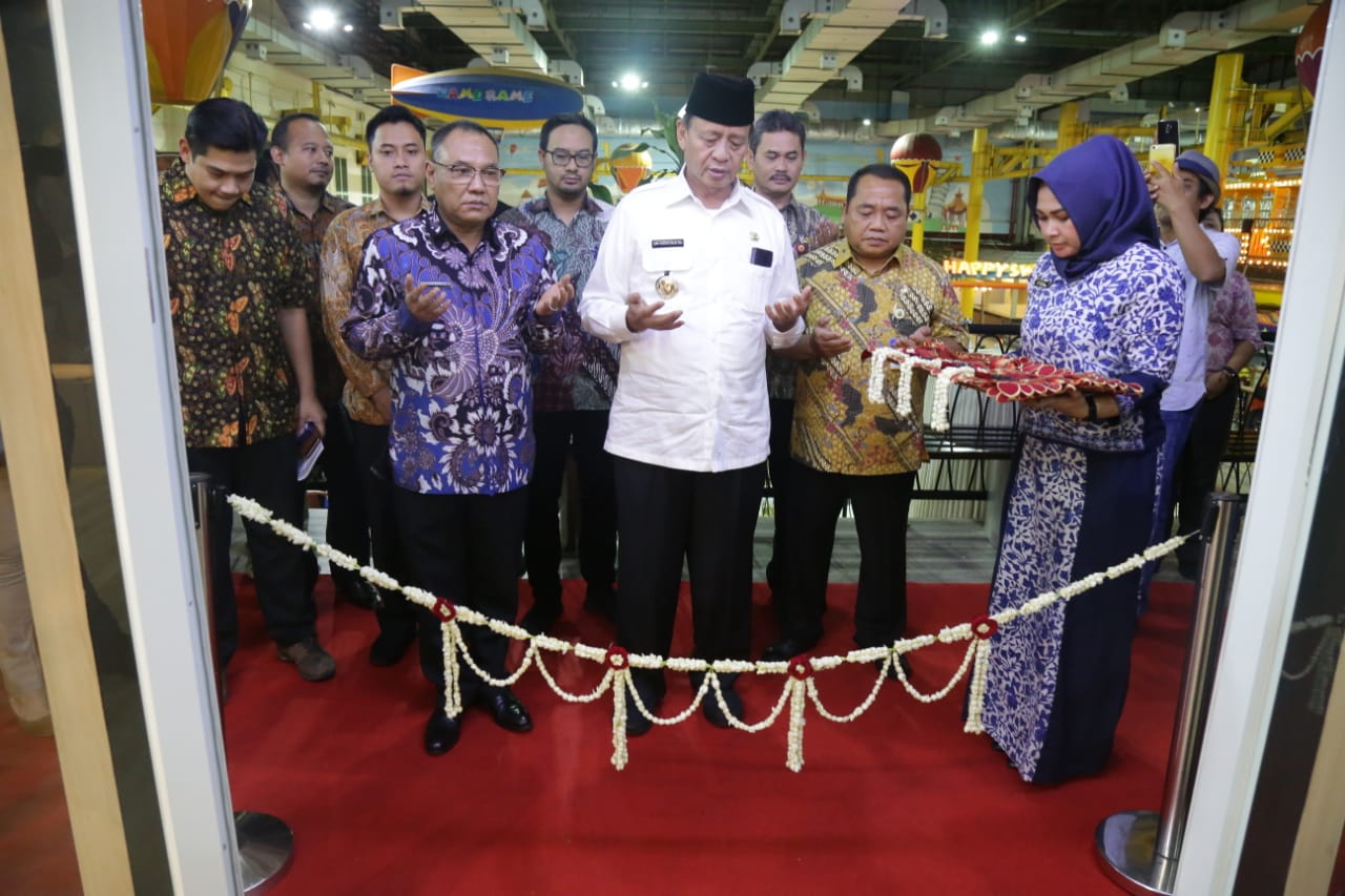Wahidin Halim Resmikan Gerai Samsat di Tangcity Mall