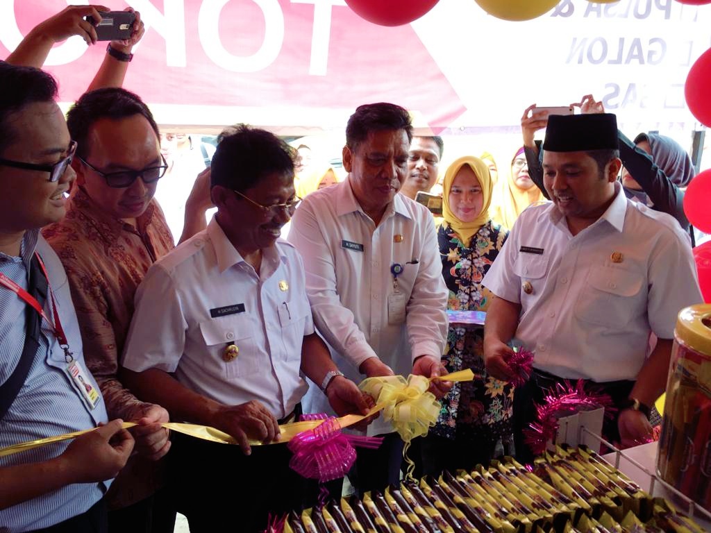 Ikut Meriahkan HUT Ke 26 Kota Tangerang, Alfamart Bedah Warung Tradisional