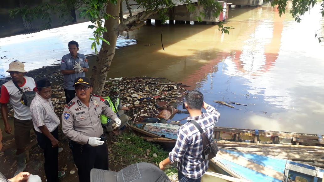 Mayat Wanita Tanpa Identitas Mengambang Dekat Jembatan Merah Tangerang
