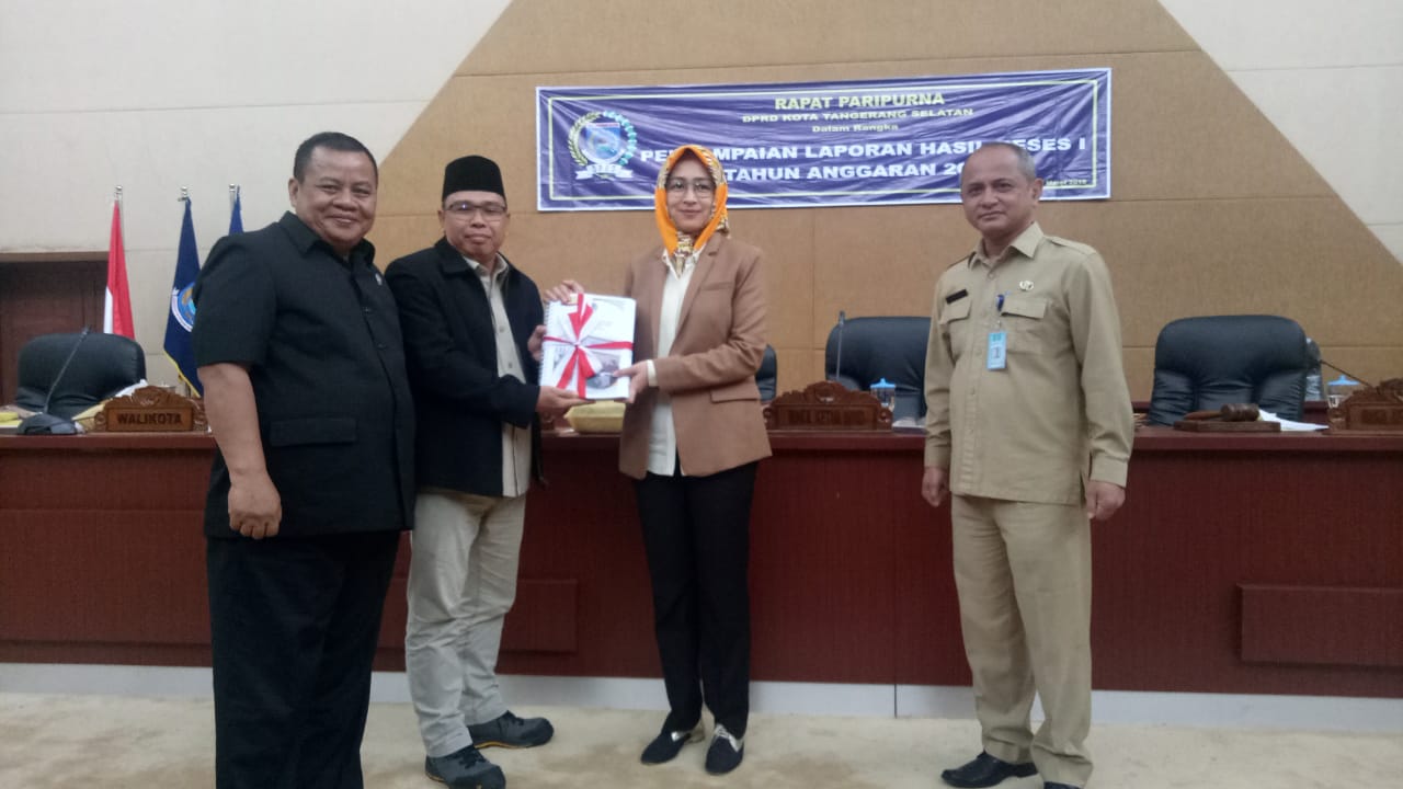 Fraksi PDIP Tidak Hadir Dalam Penyerahan Laporan Reses Tahun Anggaran 2019