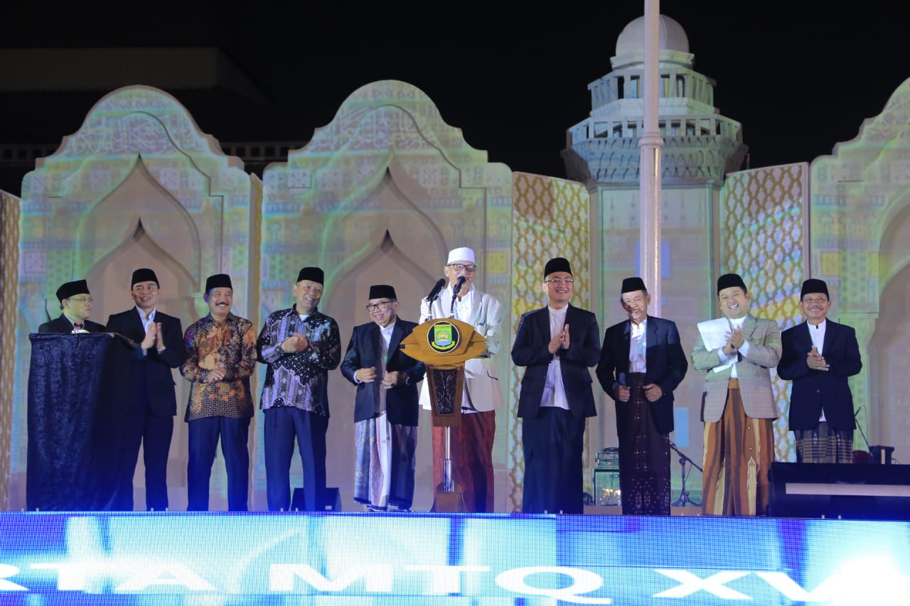 Gubernur Banten Wahidin Halim mendorong 7 kabupaten/kota lain mampu menyaingi Tangsel yang sudah enam kali berturut-turut menjadi juara umum MTQ.(aul)