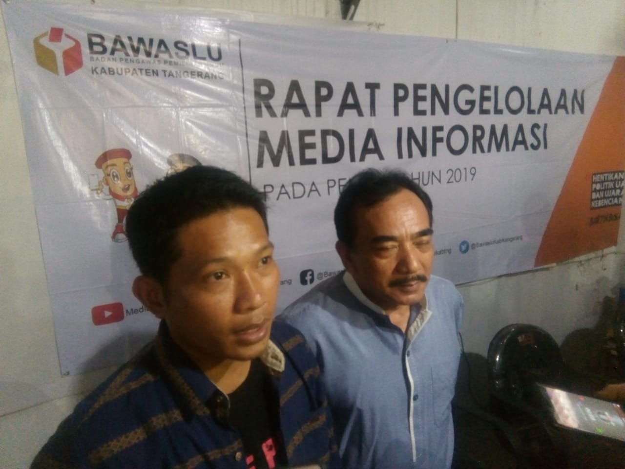 Anggota Bawaslu Kabupaten Tangerang, Muslik meminta PPK segera melapor ke KPU terkait dengan kerusakan kotak suara.(don)