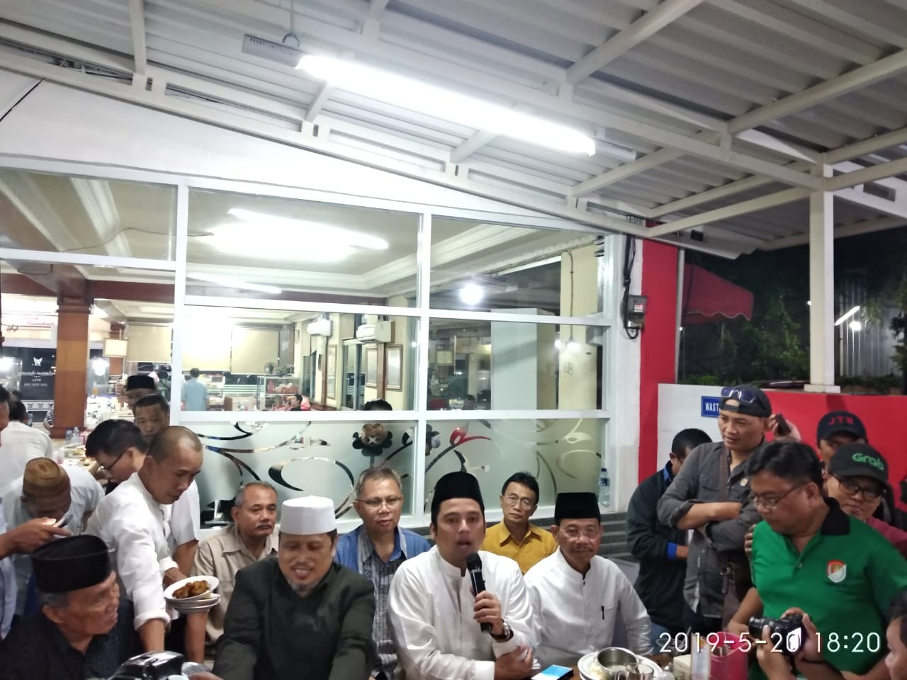 Wali Kota Tangerang Arief R. Wismansyah berharap masyarakat dapat menjaga kondusifitas terkait hasil Pemilu 2019.(aul)