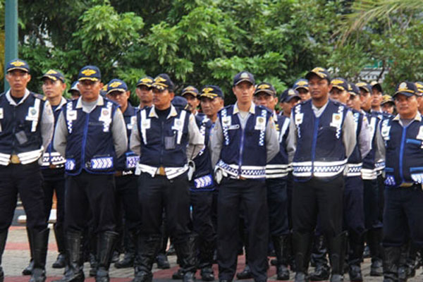 Petugas Dishub.(mediaindonesia.com)