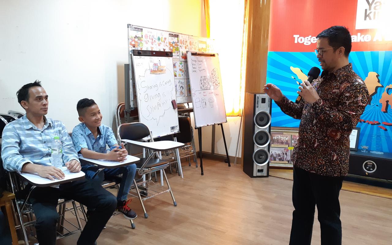 Karena Alasan Ini, Anggota DPR RI Kagumi Frengky Zega Hingga Berikan Beasiswa