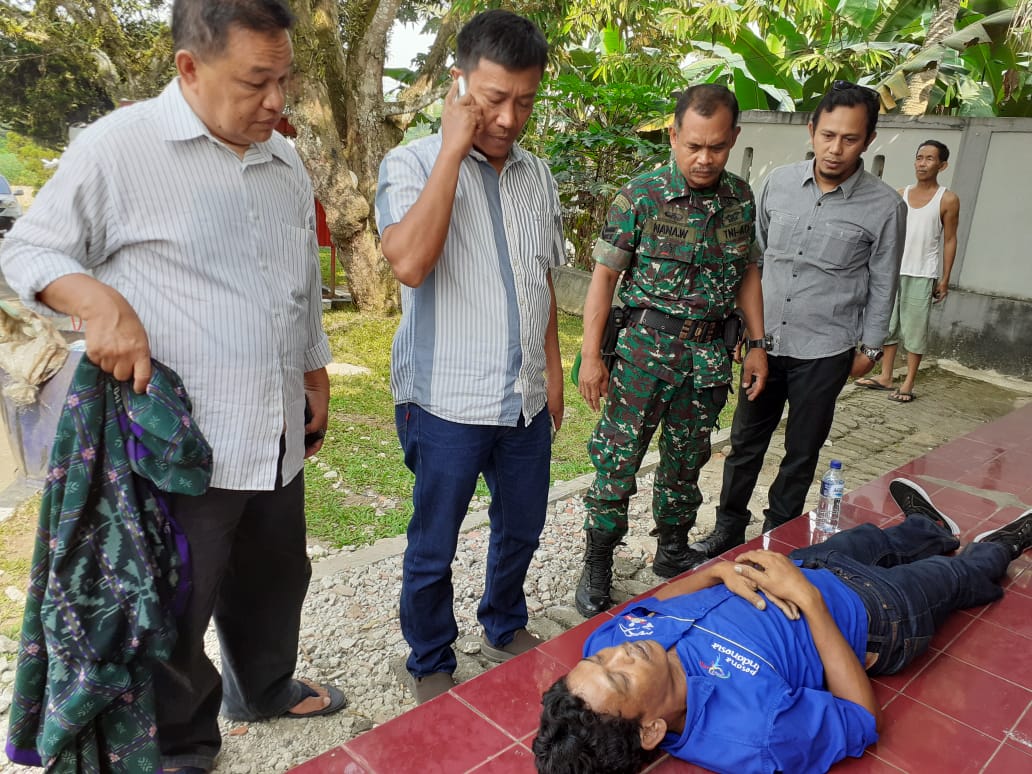 Safani, kernet Bus Armada meninggal di dalam bagasi saat bus hendak mengantar anggota DPRD Pandeglang ke Bandara Soekarno-Hatta.(aep)