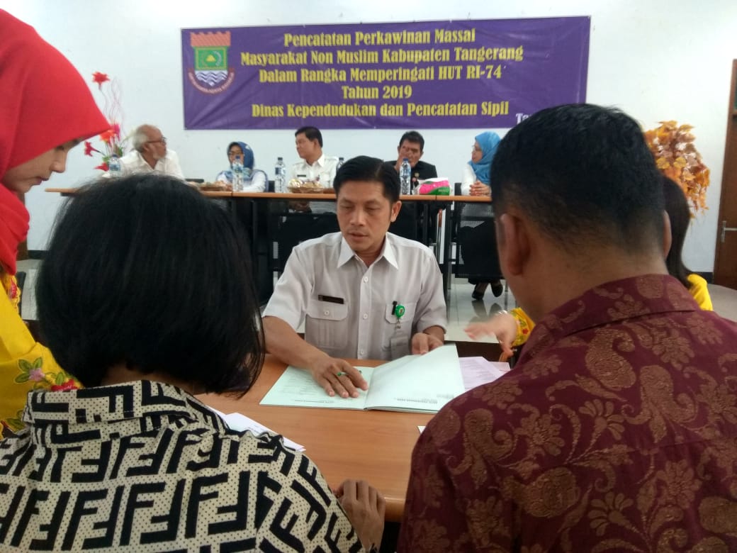 Disdukcapil Kabupaten Tangerang Gelar  Pencatatan Perkawinan Massal