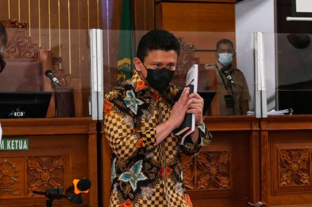 Ferdy Sambo Serahkan Uang ke Anak Buah, Totalnya 2 Miliar