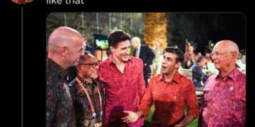 Dianggap Ledek Batik Bali, Jurnalis Asal Inggris Kena Geruduk Epic Comeback Dari Warganet Indonesia