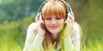 WHO Sebut Banyak Anak Muda Kehilangan Pendengar Akibat Penggunaan Headphone