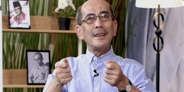 Faisal Basri Duga Jokowi Sedang Siapkan Pelindung Pasca 2024