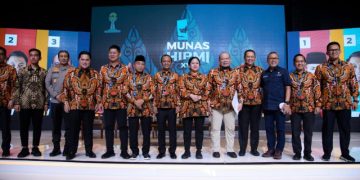 Puan Maharani dengan Kader HIPMI