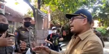 Kedatangan Satpol PP Membuat Pelaksanaan PAS SDN Pondokcina 1 Menjadi Ricuh
