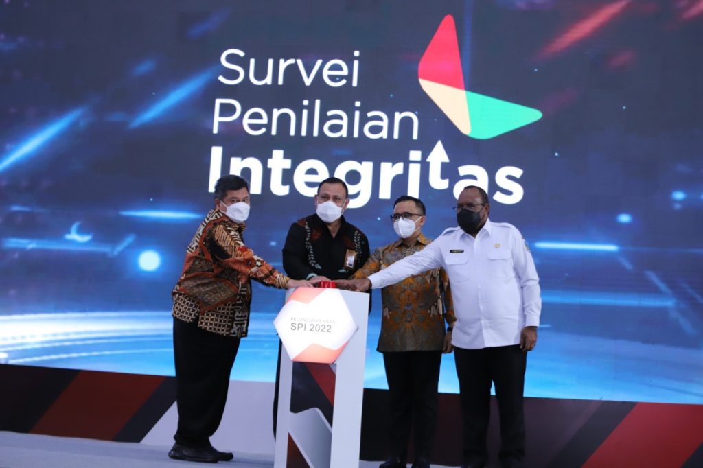 Menteri PANRB Abdullah Azwar Anas menegaskan, pemberantasan KKN hanya dapat dilakukan jika aparatur negara punya integritas