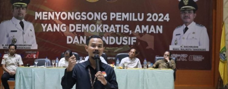 Foto : Koordinator Divisi Sosdiklihparmas dan SDM KPU Kota Tangerang, Qori Ayatullah