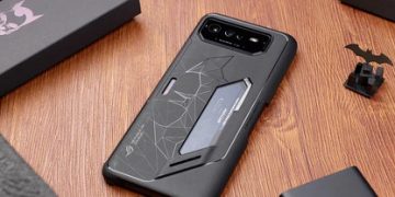 Asus Edisi Batman (Youtube Sobat Hape/Tangkapan Layar)