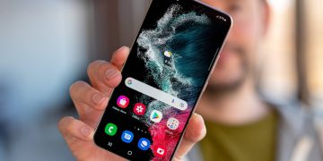 Sumber GSMarena Ilustrasi S23