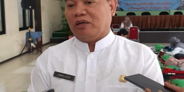 Kepala Dinas Pendidikan Kota Tangerang Jamaluddin saat diwawancarai oleh awak media
