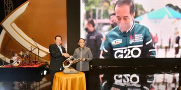 Ketum IMI Bamsoet Kukuhkan Presiden Jokowi Sebagai Bapak Otomotif Indonesia (Dok Ist)